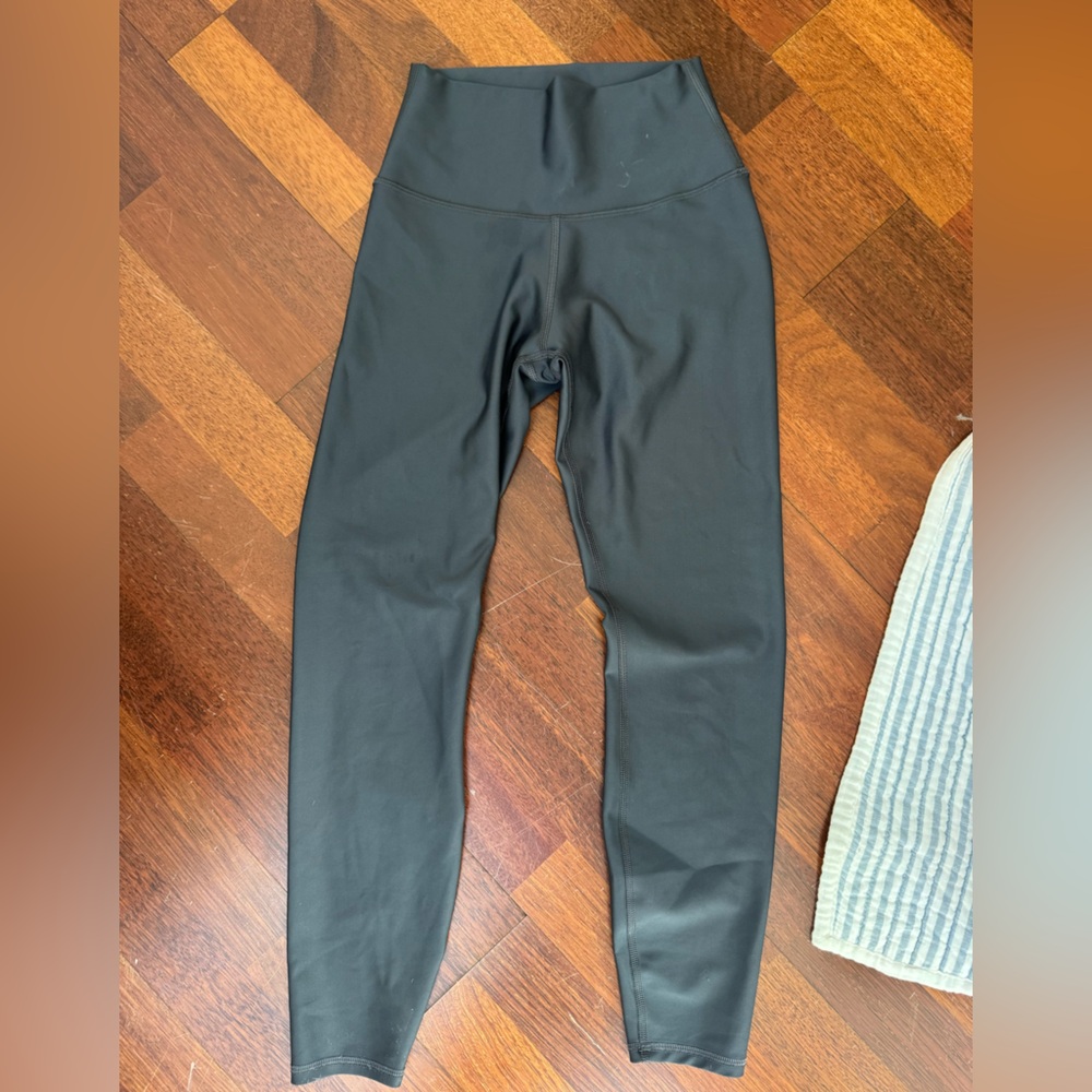 Grey Shiny Alo leggings 7/8
